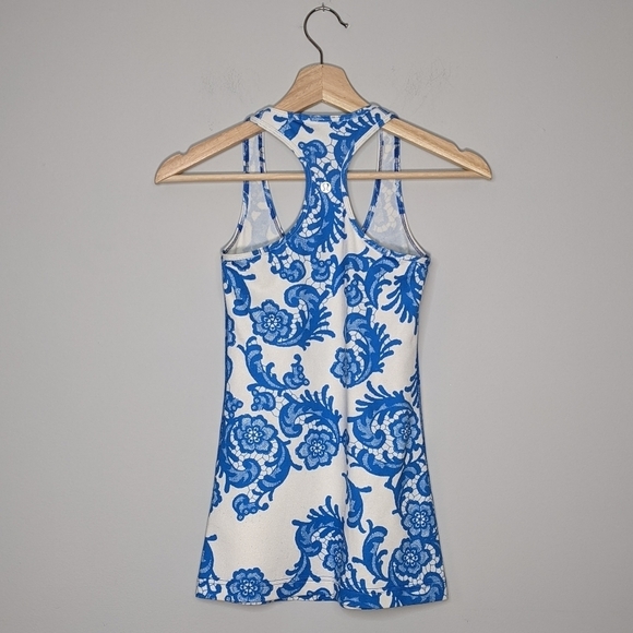 Lululemon Free To Be Tank Top Laceoflage Polar Cream Beaming Blue Paisley Size 2 - Picture 7 of 9